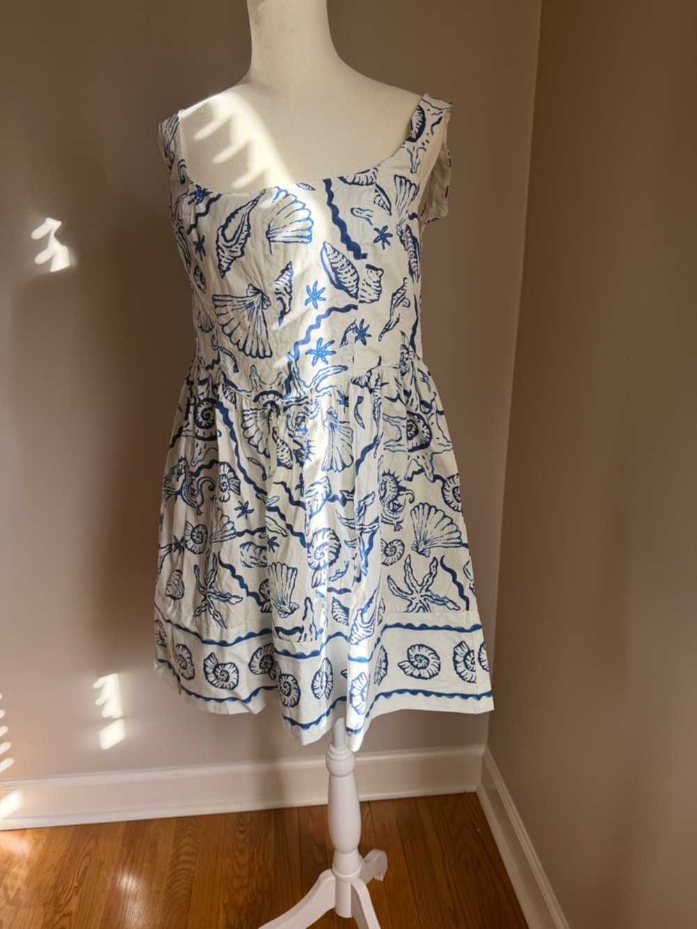 NWT H&M White Mini Dress with Blue Seashell Print - Picture 8 of 8